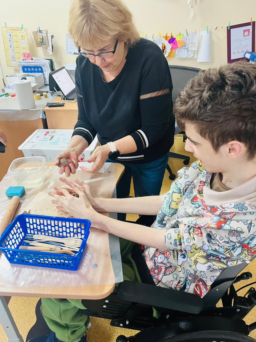 Av17Gallery's tweet photo. Sharing highlights from this autumn’s “Recovering Creative Power” workshops in Vilnius and Kaunas with communities of people with physical and mental impairments. Led by artists and art therapists, participants explored sculpture, installation, photography, printmaking, painting. https://t.co/ET01J4y6PJ