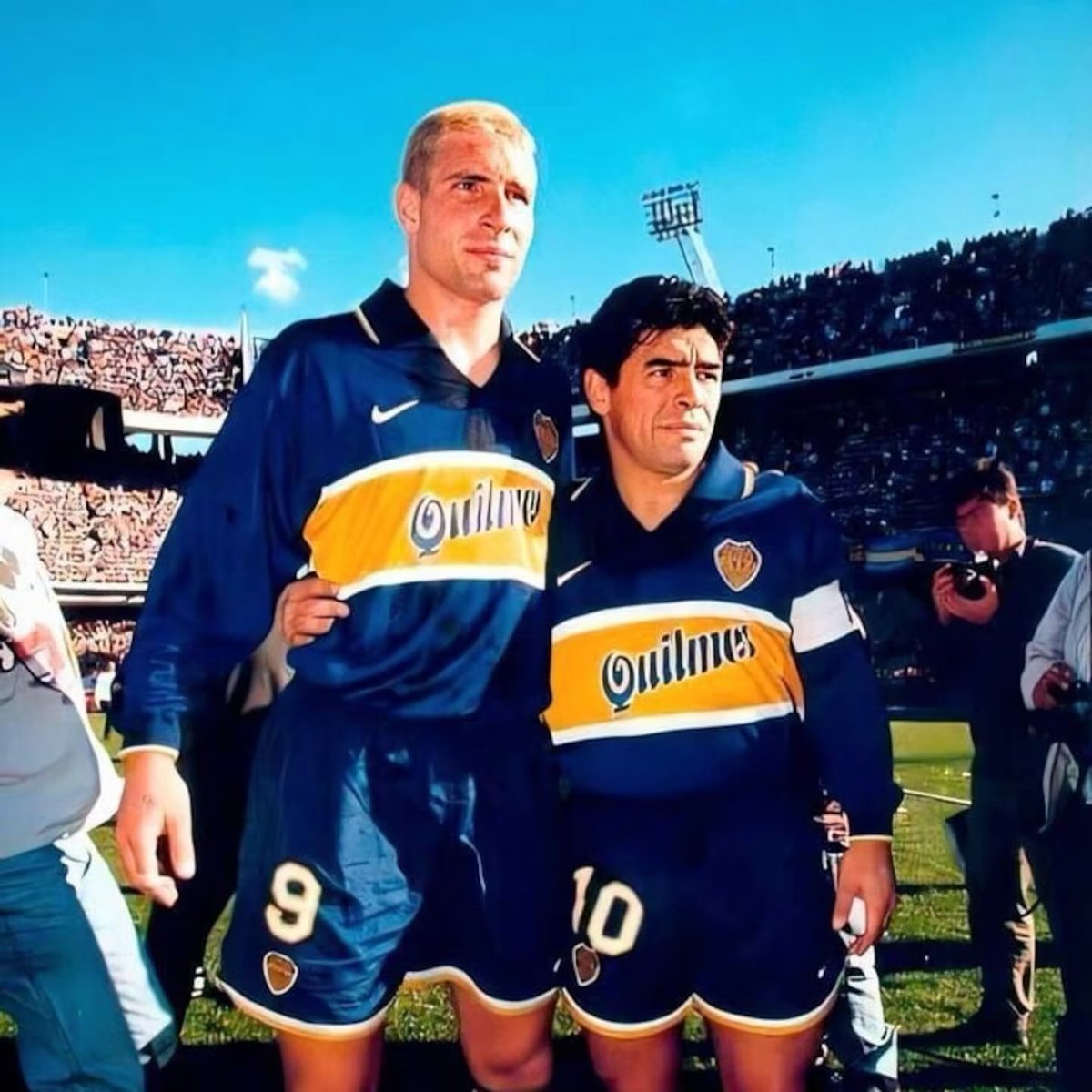 🎂 HOY CUMPLE 52 AÑOS MARTÍN PALERMO

⚽️ Con 236 goles, Martin no solamente es el máximo goleador de la institución, sino que es un súper héroe. 

🏆 En sus dos etapas en el Xeneize en 1997-2000 y 2004-2011 conquistó 13 títulos.

🥹 Lo que hiciste por Boca, no se olvida en la