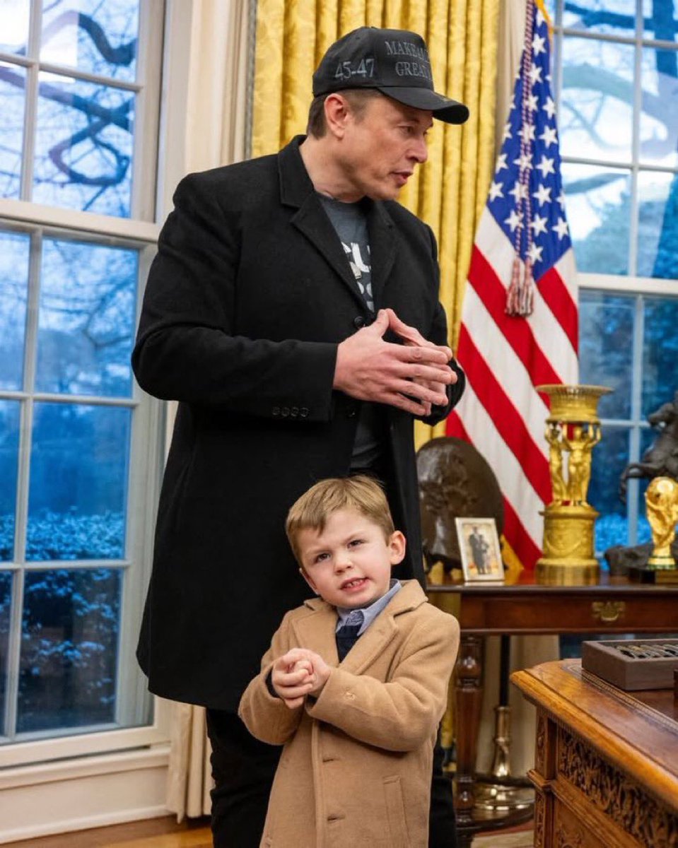 elon70669's tweet image. Does it make you happy to see us together?

Yes/No