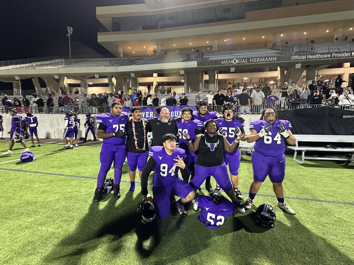 To close out my final game, me and my teammates got <a href="/coach_ish99/">Wendell Ishee</a> his 100th win.CONGRATULATIONS Coach it was well deserved, glad I was able to be coached by this man right,and I’m also grateful I was able to play next to these young men 

<a href="/MRHS_MavsFTB/">Morton Ranch Football</a> #70out