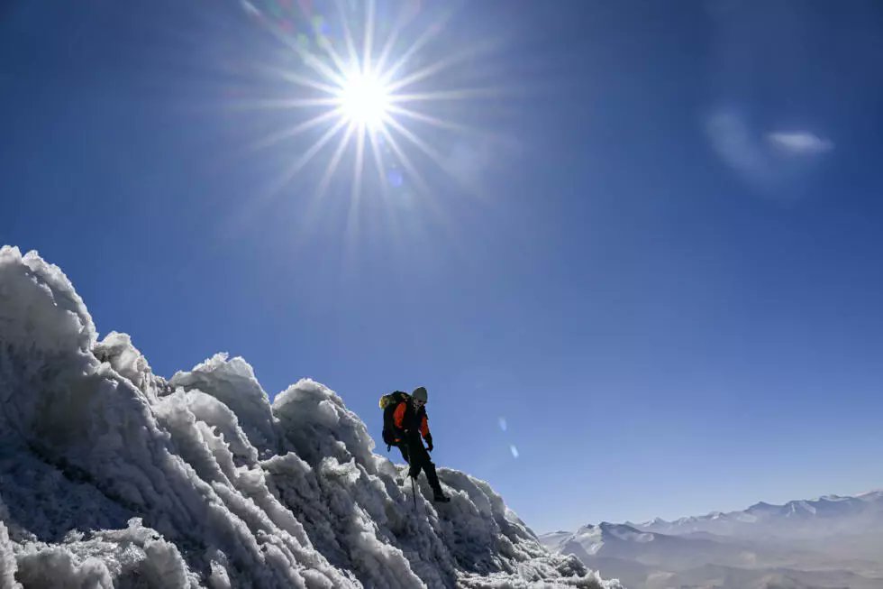 hausibek's tweet image. The Pamir -- "a very special place... the roof of the world" -- particularly fascinates scientists, Stocker said, because it is a climatic crossroads, redirecting moist air from Europe towards the Indian subcontinent.

france24.com/en/live-news/2…
