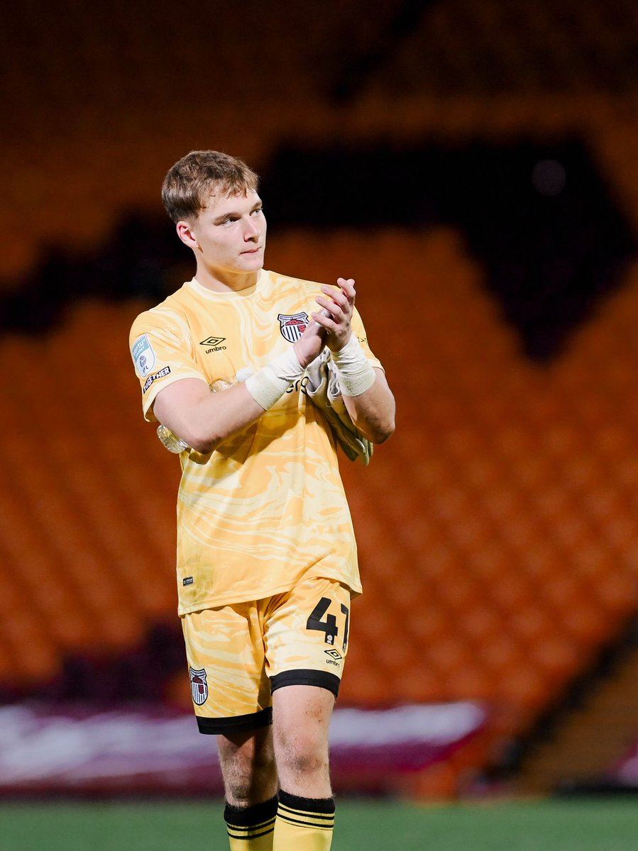 Lynne Auton tweet media