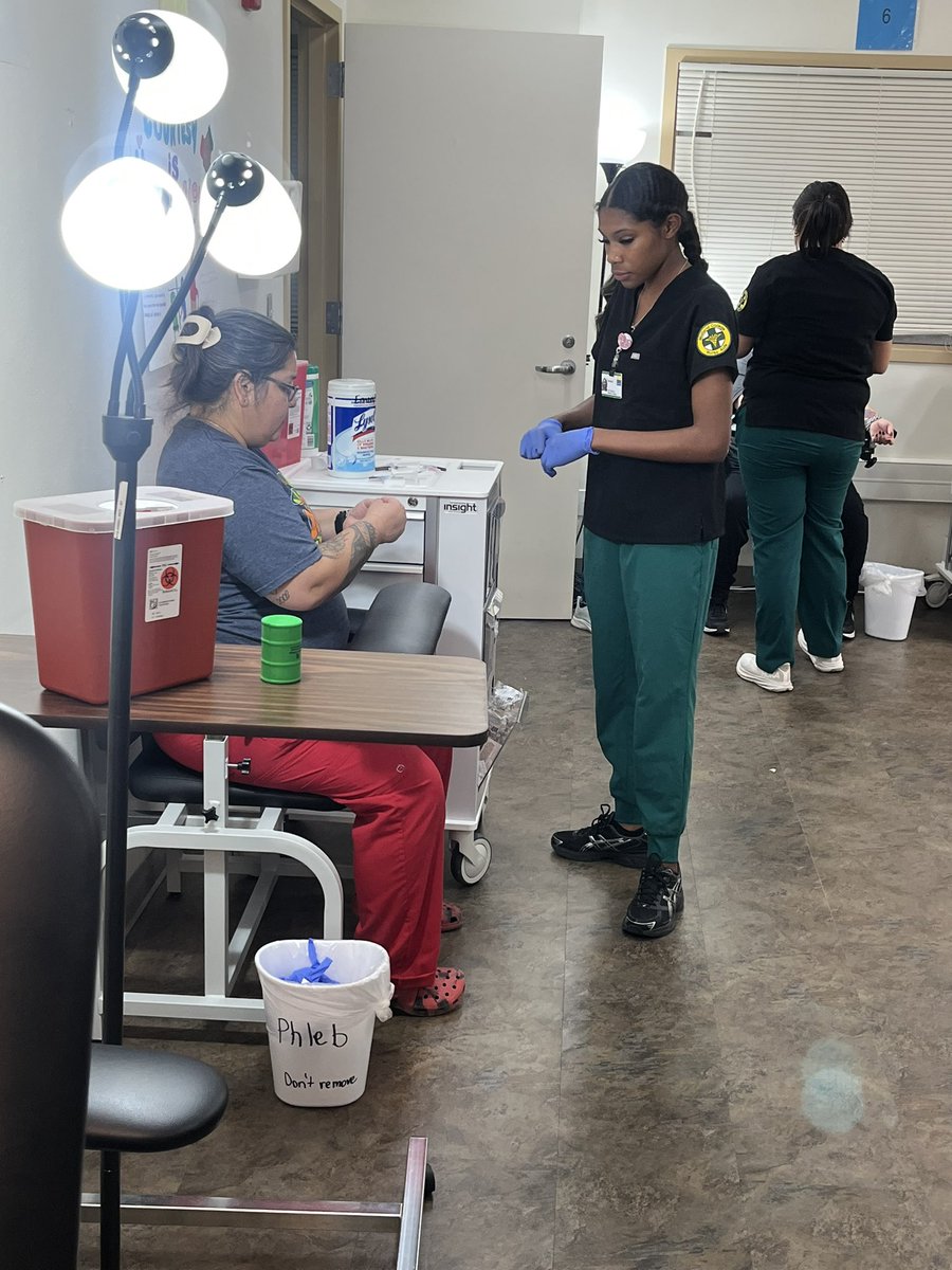 McMisd's tweet photo. Hard work and hands-on learning! Our senior phlebotomy students are perfecting their skills and completing their required sticks at Friends and Family Night!💉🩸@MISD_CTE https://t.co/cWjPcKXH9L