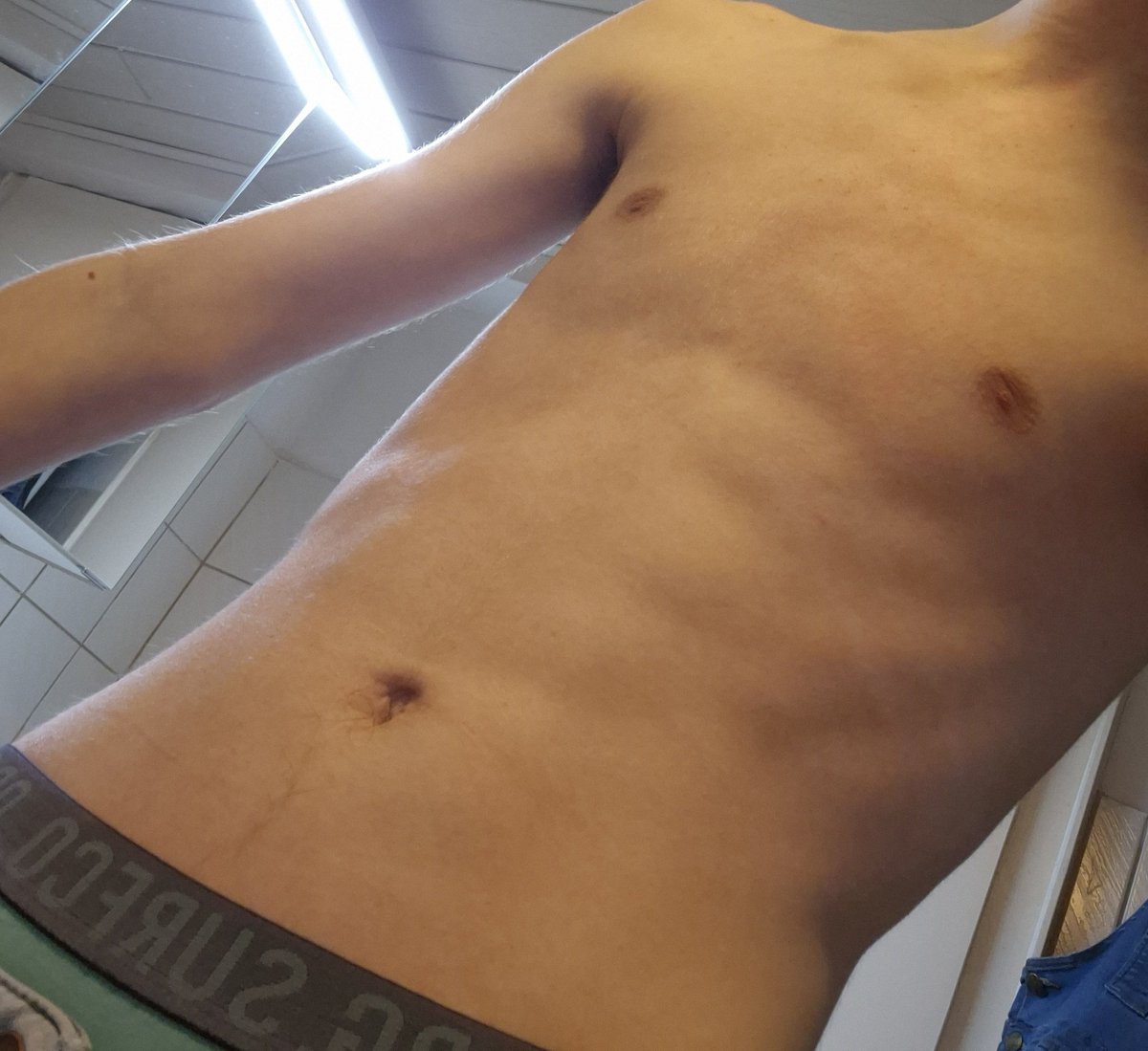 Mr2005m18's tweet photo. Need ur opinion smash or pass ? #skinny #hung #halfnude #veryskinny #hung #smashorpass #virgin https://t.co/LxakFBSNIm