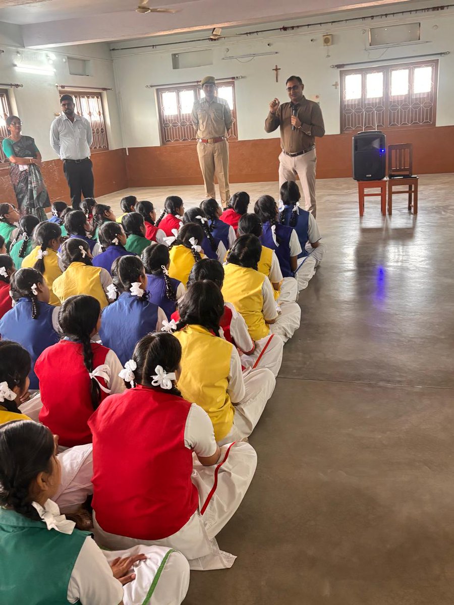 Lucknow Customs (Prev) Commissionerate tweet media