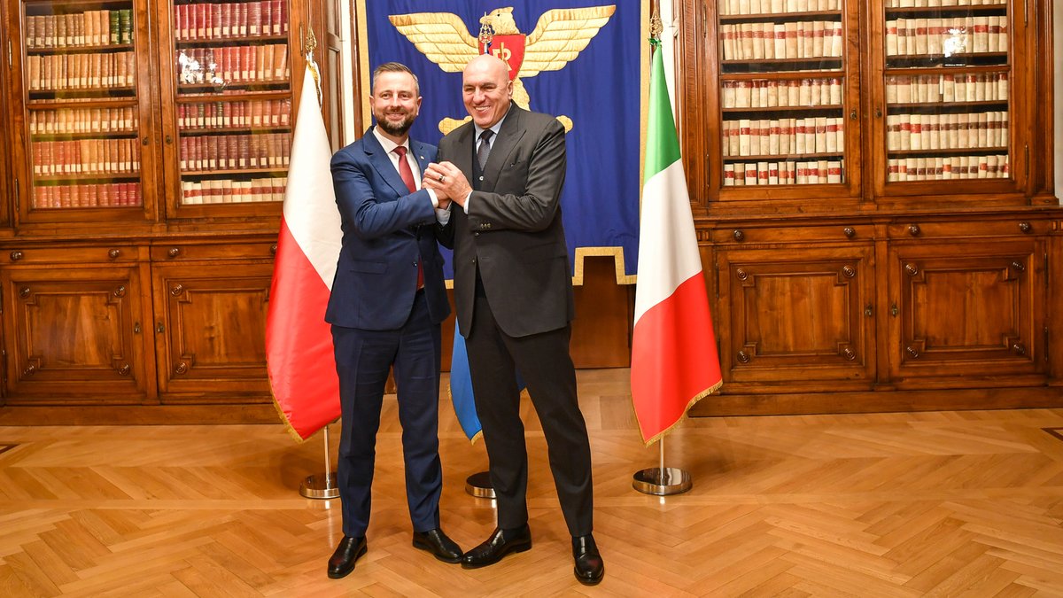 MON_GOV_PL's tweet image. 🇵🇱 i 🇮🇹 zacieśniają współpracę w obszarze obronności
-
7 listopada br. wiceprezes Rady Ministrów W. @KosiniakKamysz przebywał z wizytą w Rzymie, gdzie odbył spotkanie z Guido Crosetto, ministrem obrony Włoch.

📄 wp.mil.pl/WRUg