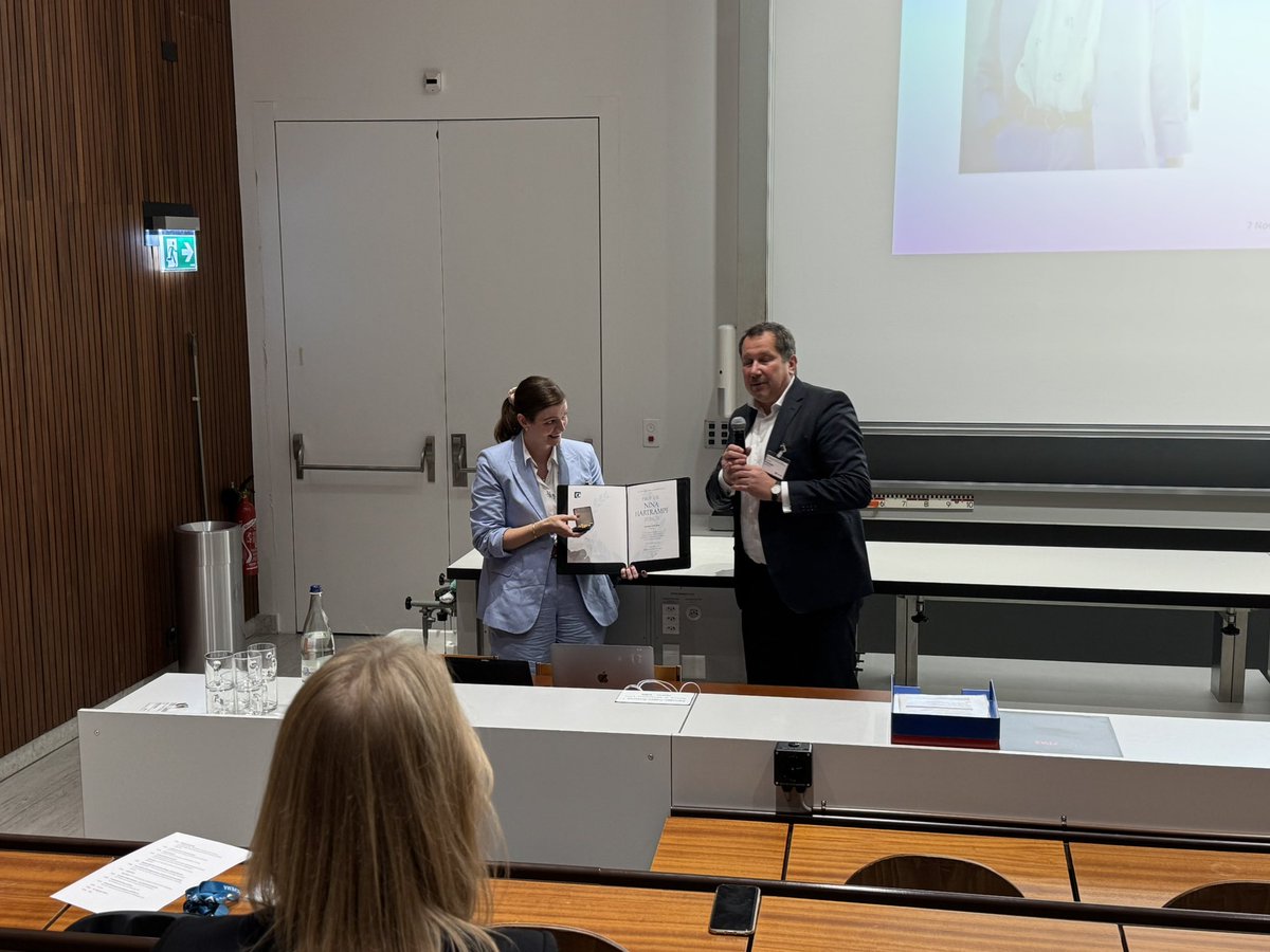 HelvChimActa's tweet image. @NinaHartrampf receives the @DECHEMA prize 2024 @UZH_Chemistry