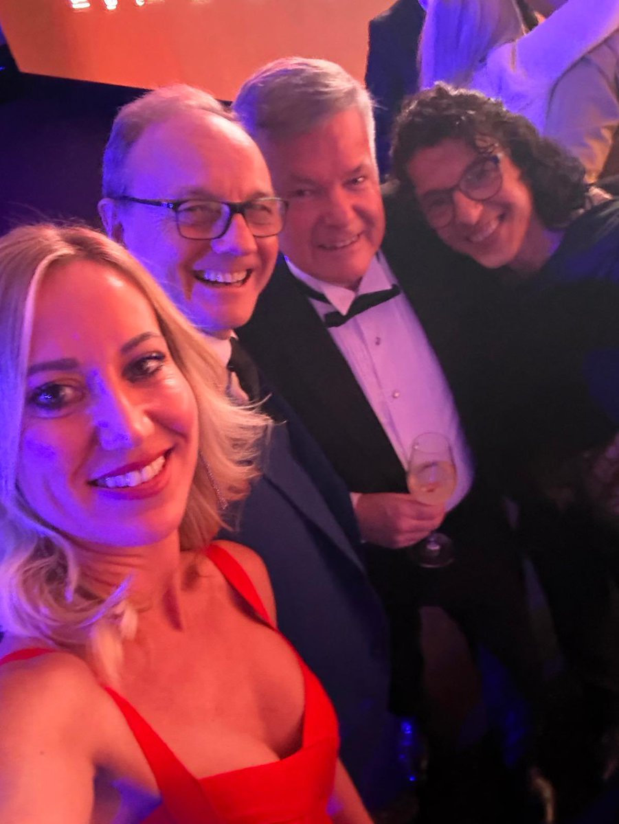 RobHoey1's tweet image. Having a productive time this week in Venice, Italy with our business associates and friends. #funeralsupportservices #funeraldirector #embalmer #travelassistance #repatriation #海外搬送 #エンバーミング