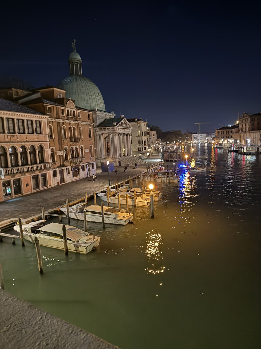 RobHoey1's tweet image. Having a productive time this week in Venice, Italy with our business associates and friends. #funeralsupportservices #funeraldirector #embalmer #travelassistance #repatriation #海外搬送 #エンバーミング