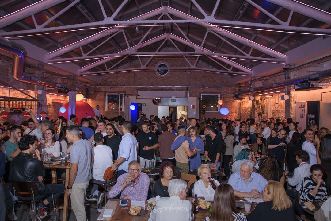 RobertoGiner's tweet photo. Gracias a todos los que estuvisteis al pie del cañón desde el primer día y a quienes seguís apostando por la colaboración como motor de cambio.

 #JuntosSalimosAdelante #OctopusEnergy #FamilyDinner https://t.co/TDMweLH9me