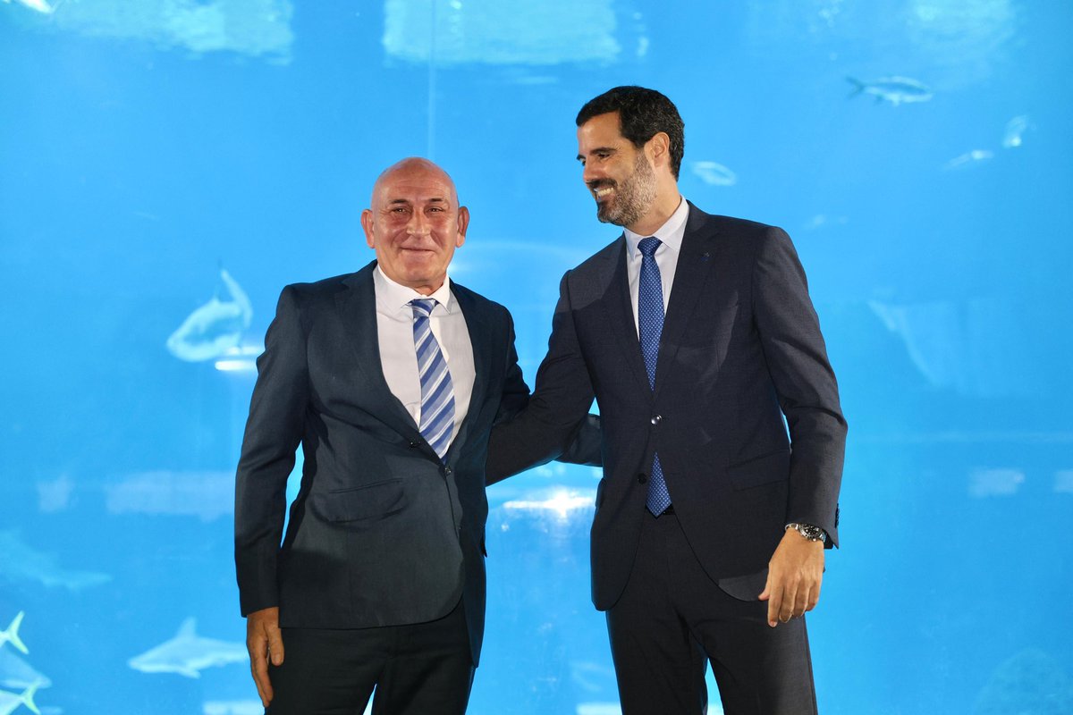 🏆 Anoche se celebró la XIV edición de los Premios Canarios a la Excelencia Empresarial 2025, un reconocimiento al esfuerzo, la innovación y el compromiso de las empresas que impulsan el desarrollo económico y social de Canarias. (+)