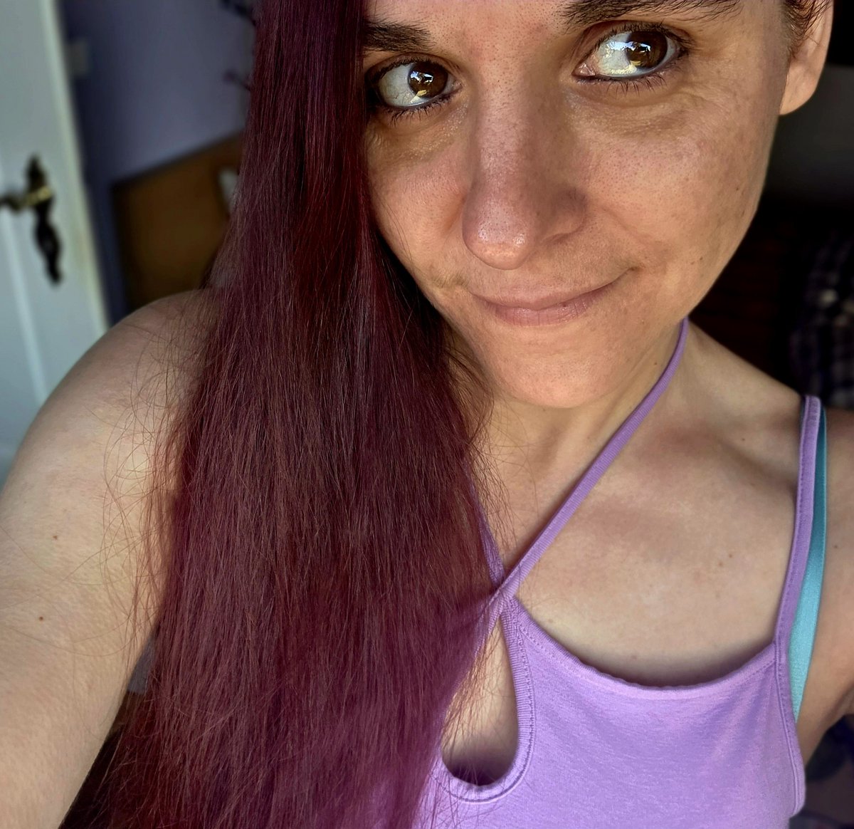 Ich hab schon immer mehr ertragen als ich verdient habe...

Ich bin nicht stark, weil ich es will...
Ich bin stark, weil ich es muss...

Habt einen schönen und stressfreien Tag. Lasst euch nicht ärgern 🫶🩷