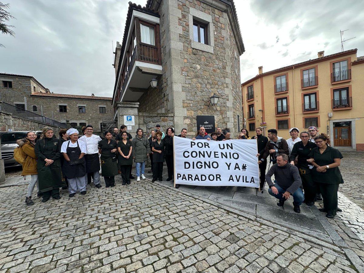 CSIF_UACyL's tweet image. 🔥 ¡Las trabajadoras y trabajadores de Paradores dicen BASTA!
📅 Este 7 de noviembre, han vuelto a concentrarse frente a sus centros de trabajo en todo el país para denunciar 4 años de abandono institucional y empresarial.

‼️ Reclaman un #ConvenioDignoYa ante la falta de avances…