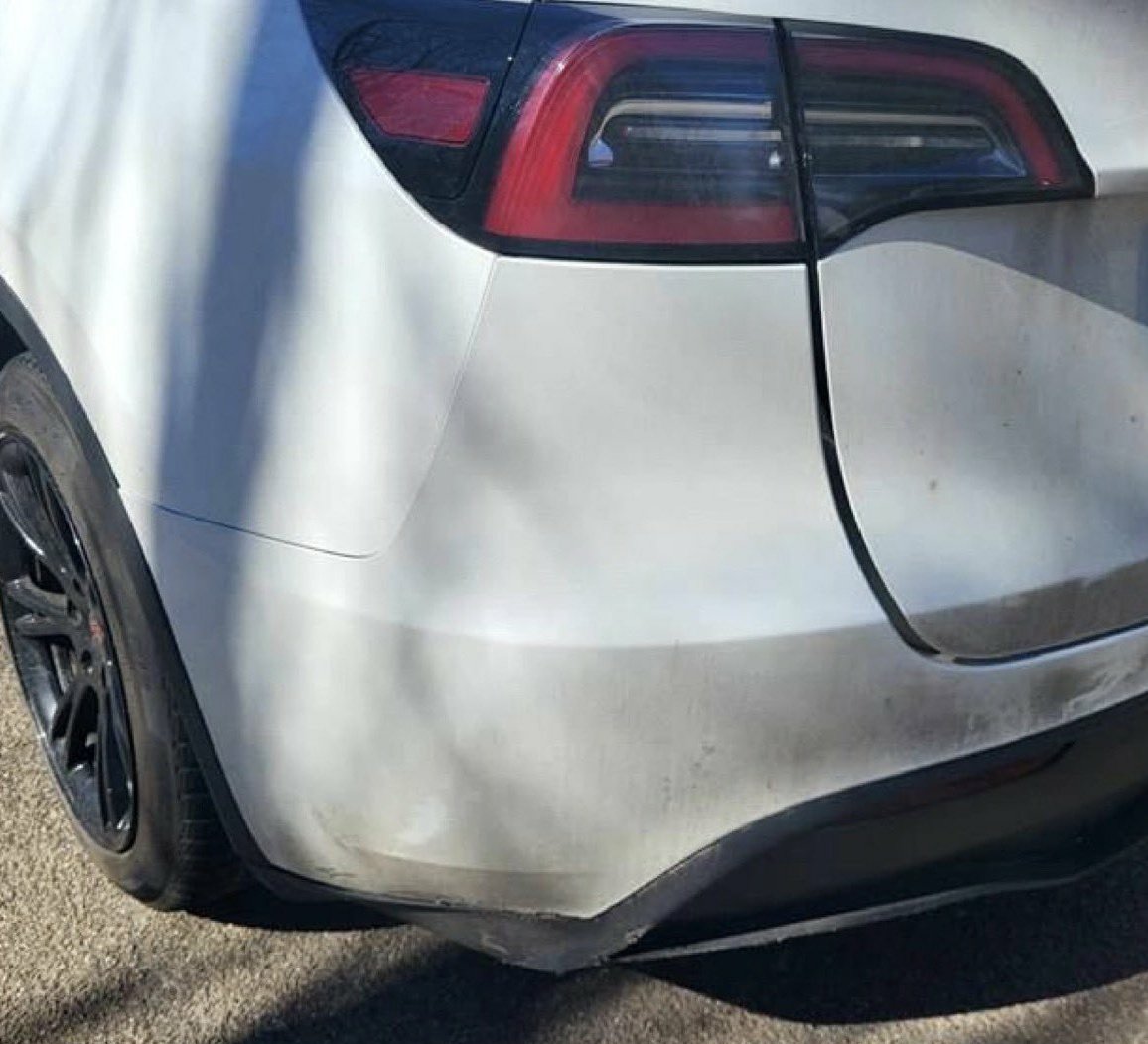 Kaza hasarlı Tesla tamiri