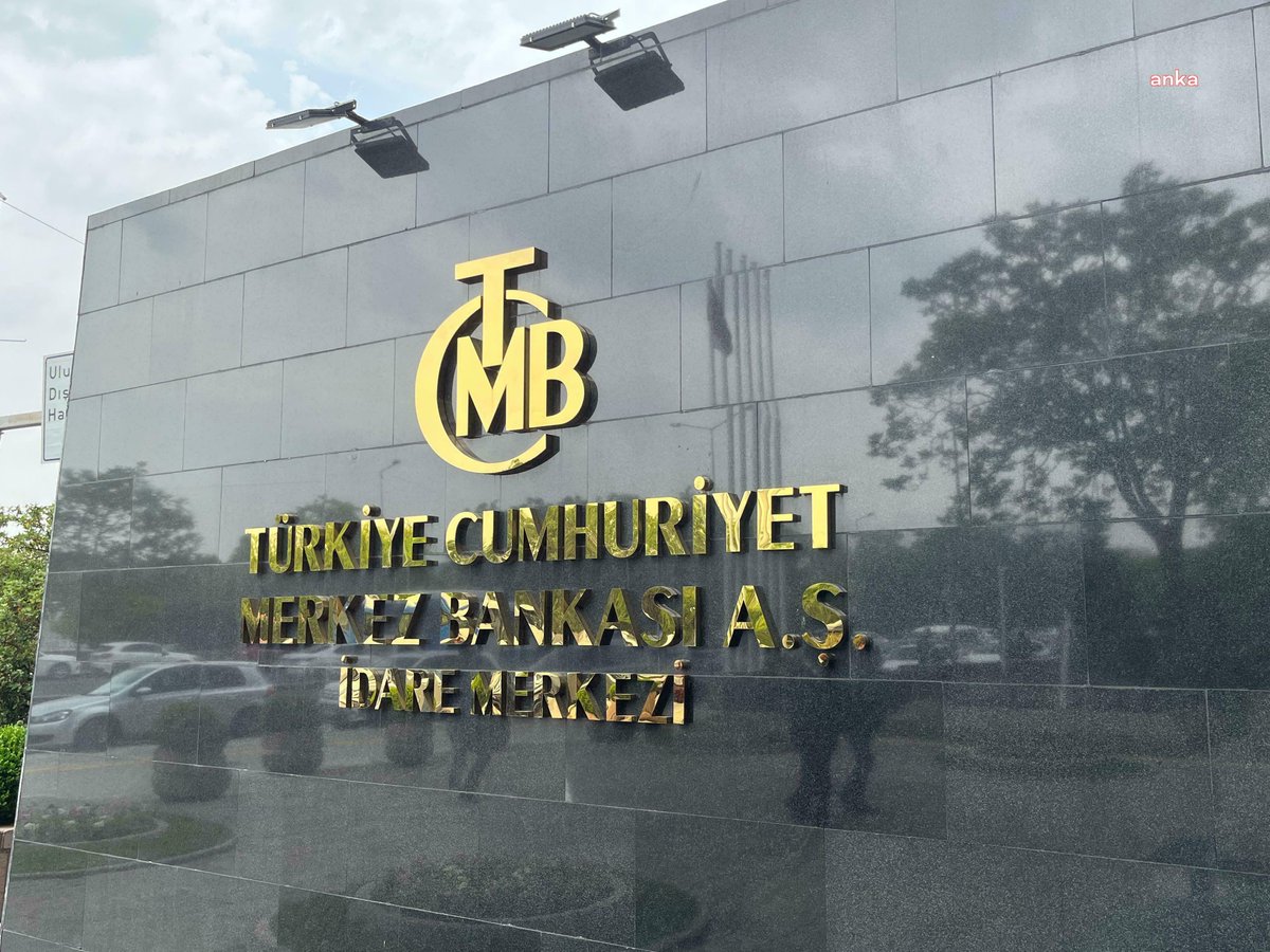 TCMB, 2025 Yılı Enflasyon Tahminini Yükseltti!

Türkiye Cumhuriyet Merkez Bankası (TCMB), 2025 yılı #enflasyon tahminini yukarı yönlü güncelledi. 

TCMB Başkanı Fatih Karahan, bugün yaptığı açıklamada 2025 yıl sonu için daha önce %25–29 olarak açıklanan tahmin aralığının %31–33’e
