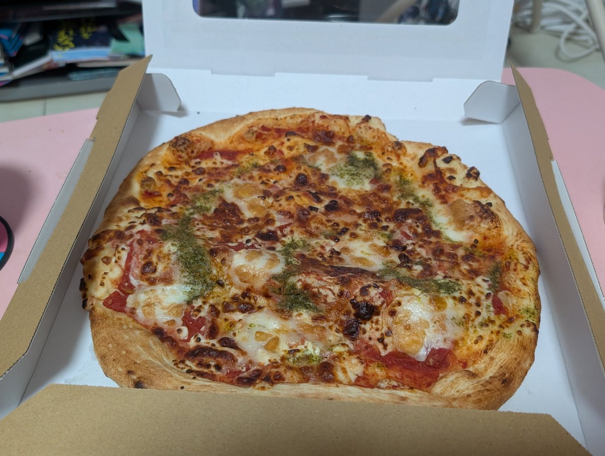 9b047xcVgW49139's tweet image. 今日は健人くんのお誕生日なので、ロピアのピザ🍕と色々な食べ物を用意して、ささやかなお祝いをしました🎂‼️健人くんにとって、素敵な1年になりますように😊✨
 #サガン鳥栖
 #西矢健人
 #ロピア
 #マルゲリータピザ
 #ショコラトルテケーキ
