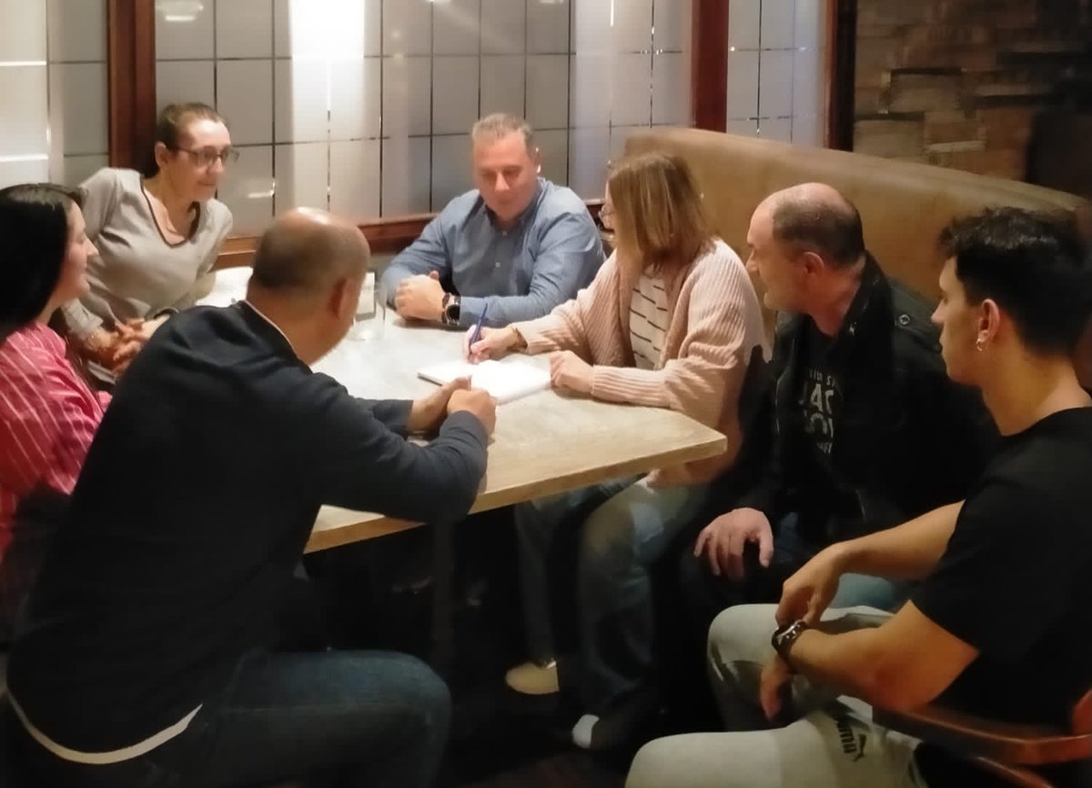 Hemos mantenido nuestra reunión mensual con la coordinadora María Maneiro y el equipo de Astillero-Guarnizo. Hemos abordado las necesidades prioritarias que nos han transmitido nuestros vecinos, destacando especialmente la construcción de un nuevo centro de salud en Guarnizo.