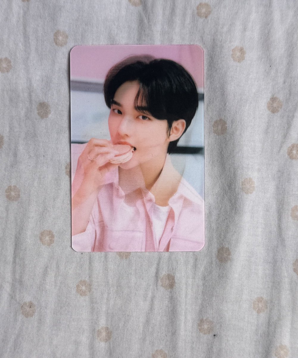 Sunshine_2401's tweet photo. Mais um feedback positivo para @Babyfelixxx_ é a segunda compra que eu faço com ela, e com certeza vou fazer outras. Toda ceg foi tranquila e clara. O card chegou sem problemas, muito bem embalado e ainda com esses brindes lindíssimos. Enfim, muito obrigada, kami🫶🏻🫶🏻🫶🏻 https://t.co/e4w47Rn8bK