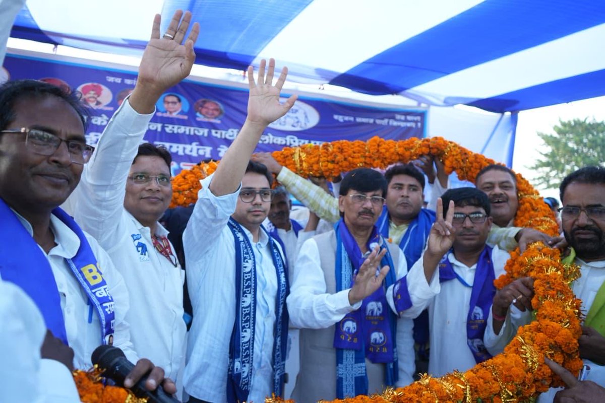 ramjigautambsp's tweet image. आज कल्याण पुर और श्योहर और बेलसंड विधानसभा के प्रत्याशी चाँद बाबू , मो. सफरुद्दीन और राणा रणधीर चौधरी जी के समर्थन में जन सभा. Bsp की बयार चलत बा बिहार में