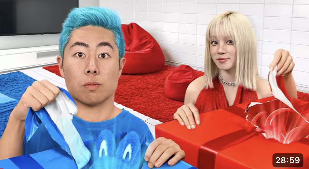 aideulverse's tweet image. #YUQI is featured in one of #ZHC’s videos 

🔗 youtu.be/Q_yM2dJQS6I?si…