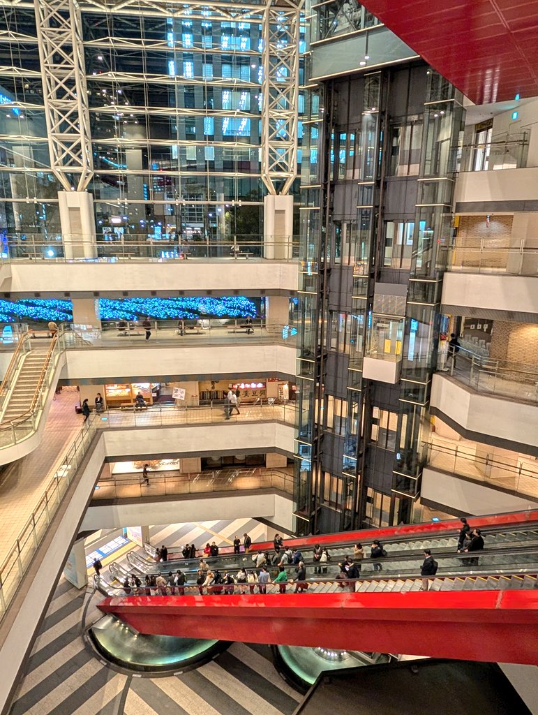 横浜みなとみらい 3D都市データを活用した都市模型 (透明ケース付) 淳*次