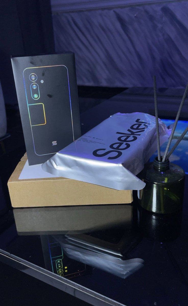 Hay_Zzed's tweet photo. My Solana Seeker just arrived in Nigeria, and I believe I’m the first Nigerian to receive one! It’s absolutely beautiful can’t wait to explore everything the Seeker has in store for us. WAGMI 🚀🔥 
#SolanaSeeker #WAGMI ..
@solanamobile 
@solana 
@solflare https://t.co/sHFODuEGiO