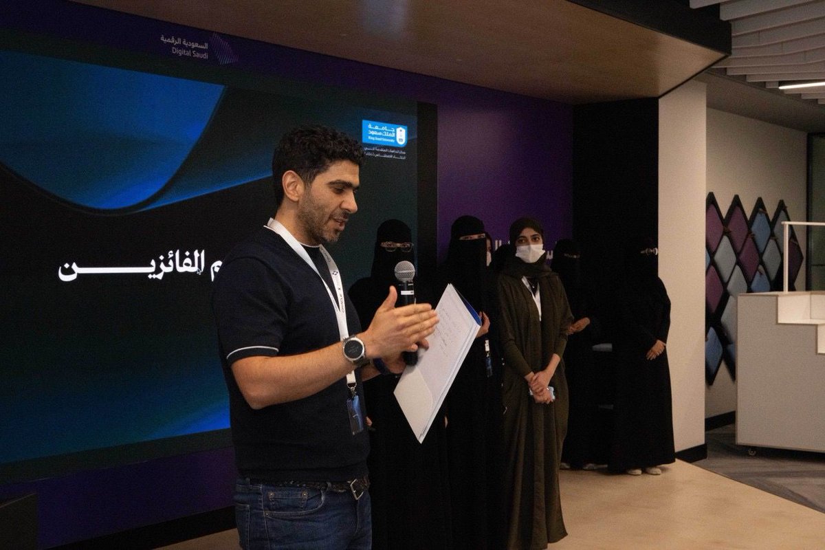 Congrats to our #KSU_SWE students for winning 2nd place at the Beyond AI × Oracle Bootcamp! 🥈

Their project “Hayyak” aims to boost religious tourism via AI.

#Proud of:
Jumanah Alanazy | Jana Albahkali | Alanoud Alshuwaier | (College of Business-Ghala bin Zabayen)

#SWEHeros