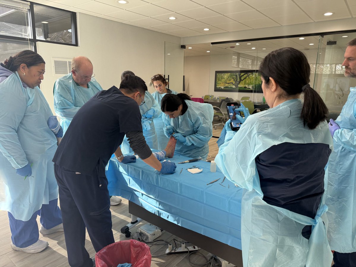 drtjahn's tweet image. Where learning meets precision 🔥 

It’s always inspiring to see surgeons come together, refine their skills, and push the boundaries of what’s possible in minimally invasive surgery.

#MIS #FootAndAnkleSurgery #AdvancedLab #DecemberLab #upcoming #podiatry #podiatrist