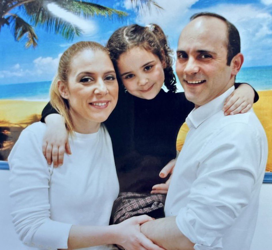 Anayasa Mahkemesinin kararına uyun! 
Vera babasına kavuşsun!
Tayfun Kahraman’ı serbest bırakın! 
#TayfunKahramanaAcilÖzgürlük