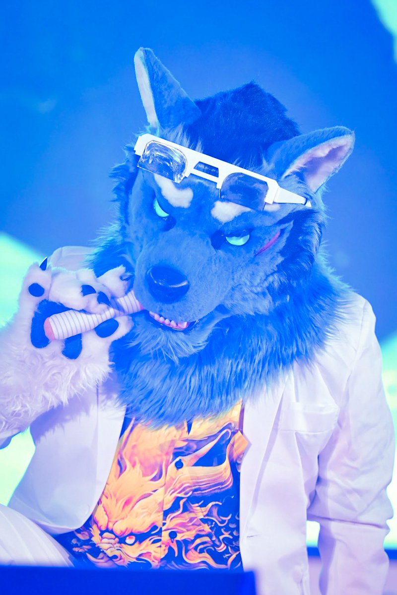 UminekoFursuit's tweet photo. Mareas is not a go-go boy!!!
But… 🥵

📷:Kefi Cat
#FursuitFriday #Mareas #馬里亞斯 #Ardu #Infurnity2025 https://t.co/8SARDQqANR