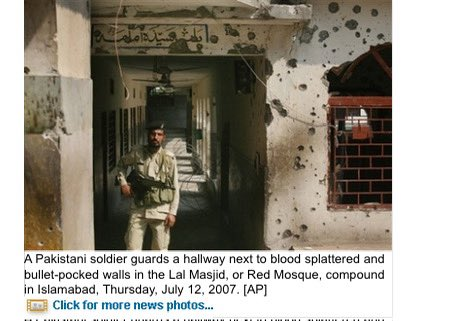 کدھر ہیں ناپاک فوج کی حرمت پہ مائیں پیش کرنے والے؟ 

یہ ہے اس ناپاک فوج کا چہرہ ، یاد ہے لال مسجد کہ بھول گئی؟ 

یہ وہ مسجد ہے جہاں قرآن سیکھنے آئے بچوں کو فاسفورس مار کے مار دیا تھا اسی فوج نے۔ 

اخے پاک فوج، حرام خور ناپاک فوج!