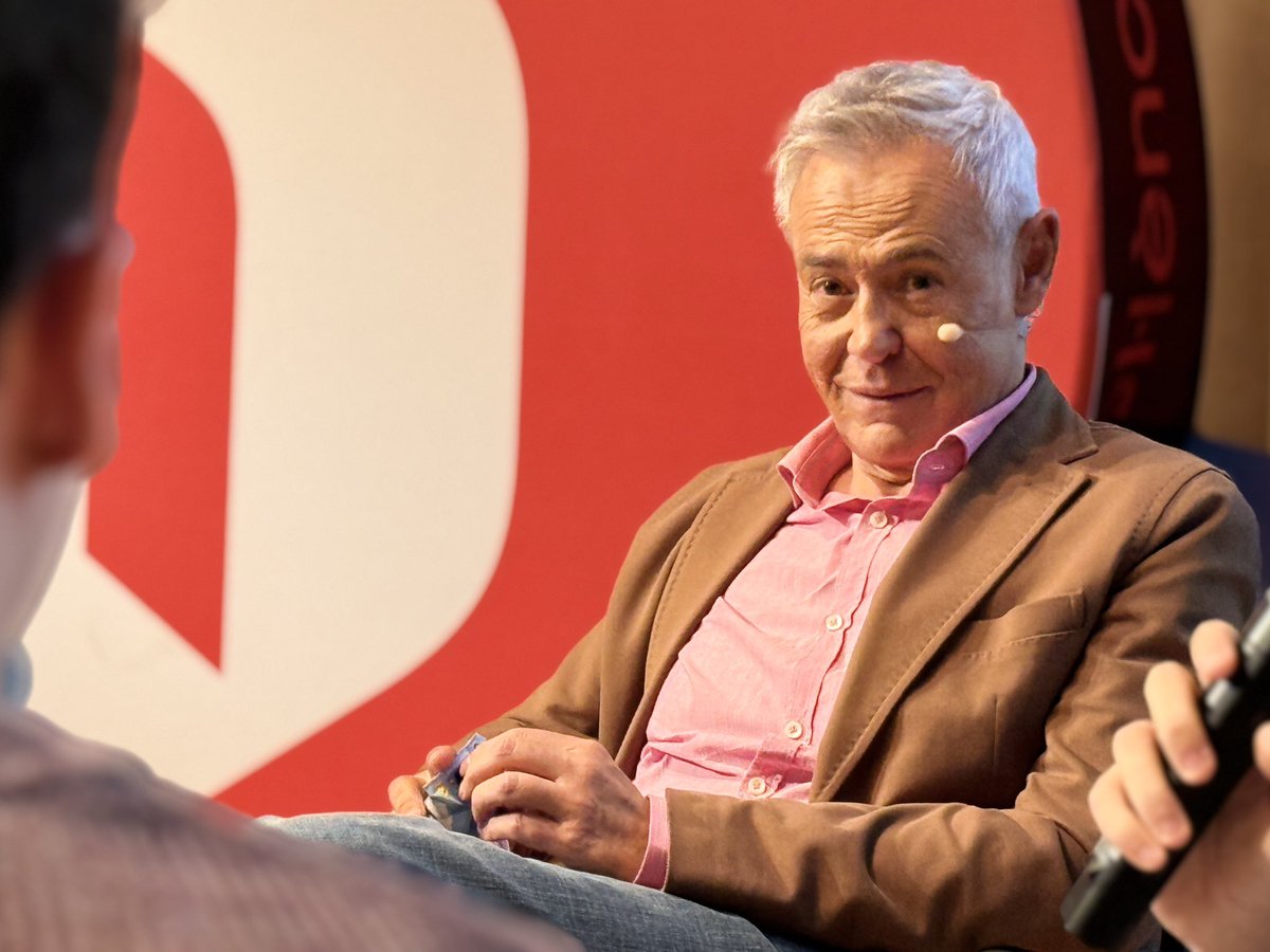 📻 Estrena del pòdcast DE ZERO A CENT. Sense pressa

🎙️ <a href="/georginarnau/">Georgina Arnau</a> i els estudiants han entrevistat a <a href="/jordiGlez/">Jordi González</a>!

🎓 Màster en Nous Formats d’Actualitat. Ràdio, Televisió i Documentals de Blanquerna i La Manchester.