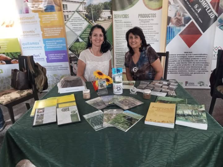 ICACuba's tweet photo. Exposición de los centros del Instituto de Ciencia Animal en la Feria Provincial "Emprendiendo juntos", en el Cabaret del Rodeo de San José de las Lajas.
#Cuba #ICACuba #ciencia #ProducciónAnimal #ComplejoMayabeque #inca #CENSA #ECM #UNAH https://t.co/gKYMiCEbY0