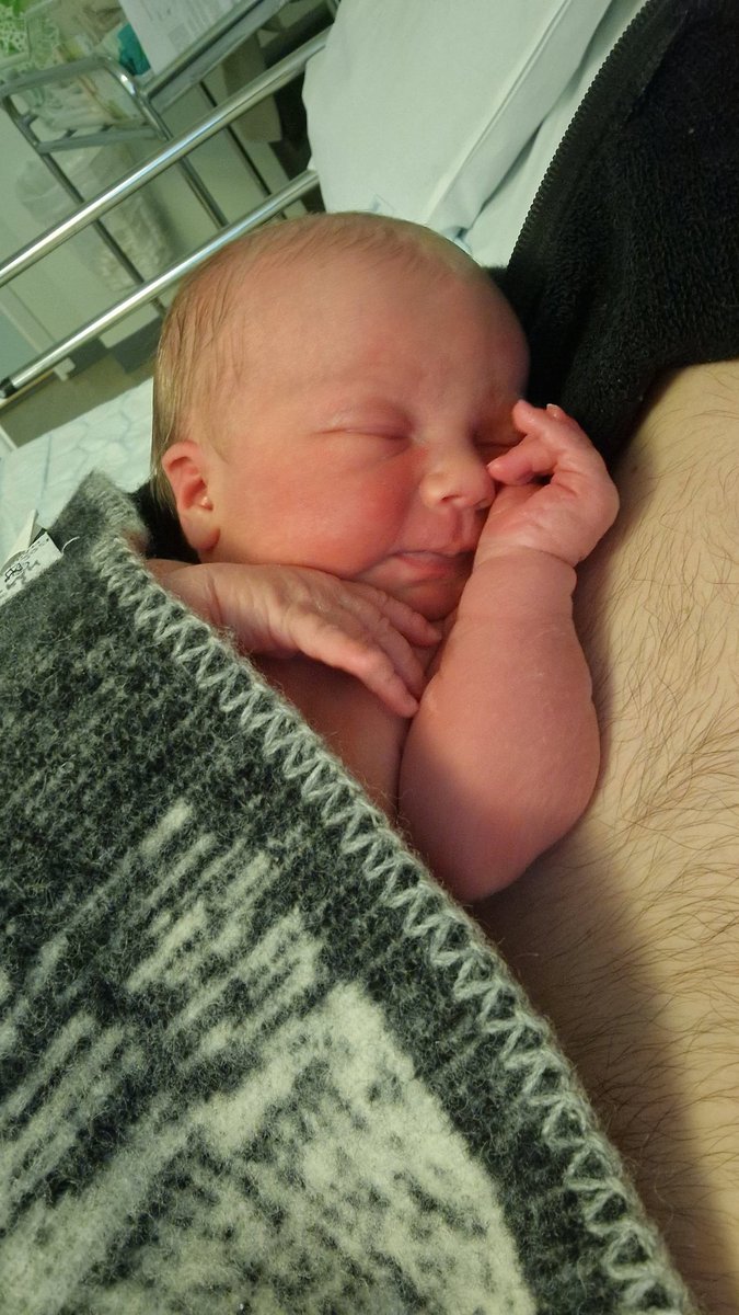 Avkomma nummer två✅️
Maxa toyotan efter dödens väg inga konstigheter 🙏