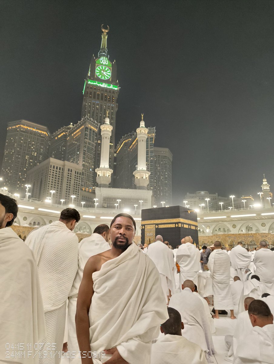 lbjoza's tweet image. A visit to 🕋....