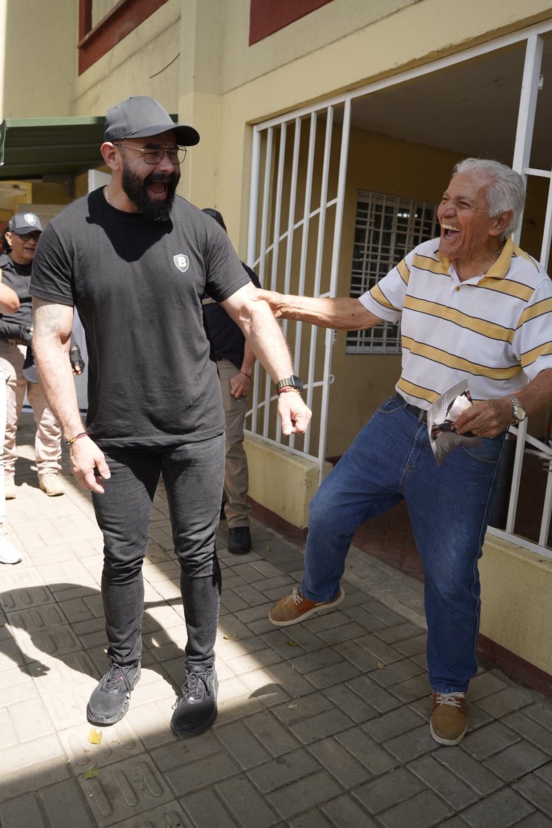 cebuenocad's tweet photo. Las calles nos vieron empezar,
y serán las mismas que nos vean ganar.
Esto apenas arranca, y ya nada nos detiene. 💪⚡
#UnAlcaldeBueno #CarlosBueno https://t.co/mERGlkpMo2