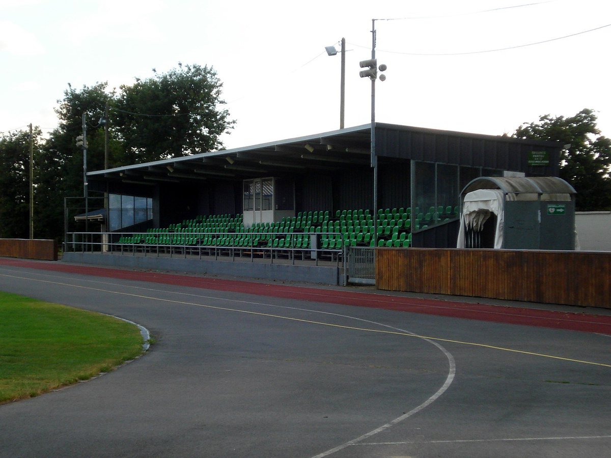 [#CoupedeFrance] 🏆 Espace visiteurs : Locminé – EAG

100 places disponibles demain à partir de 10h 
Tarif : 10 € l’unité en #Boutik. 

Vente sur place uniquement.

#TeamEAG #WarRaok