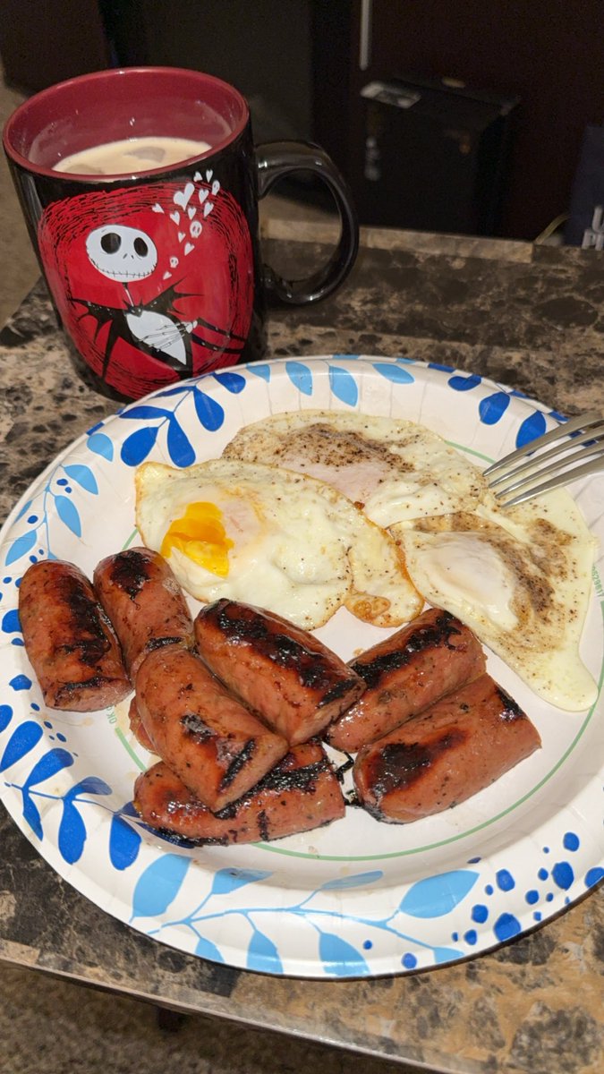 KicksNfitteds26's tweet image. Who’s hungry? #BreakfastTime #iGetsBusyInDaKitchen