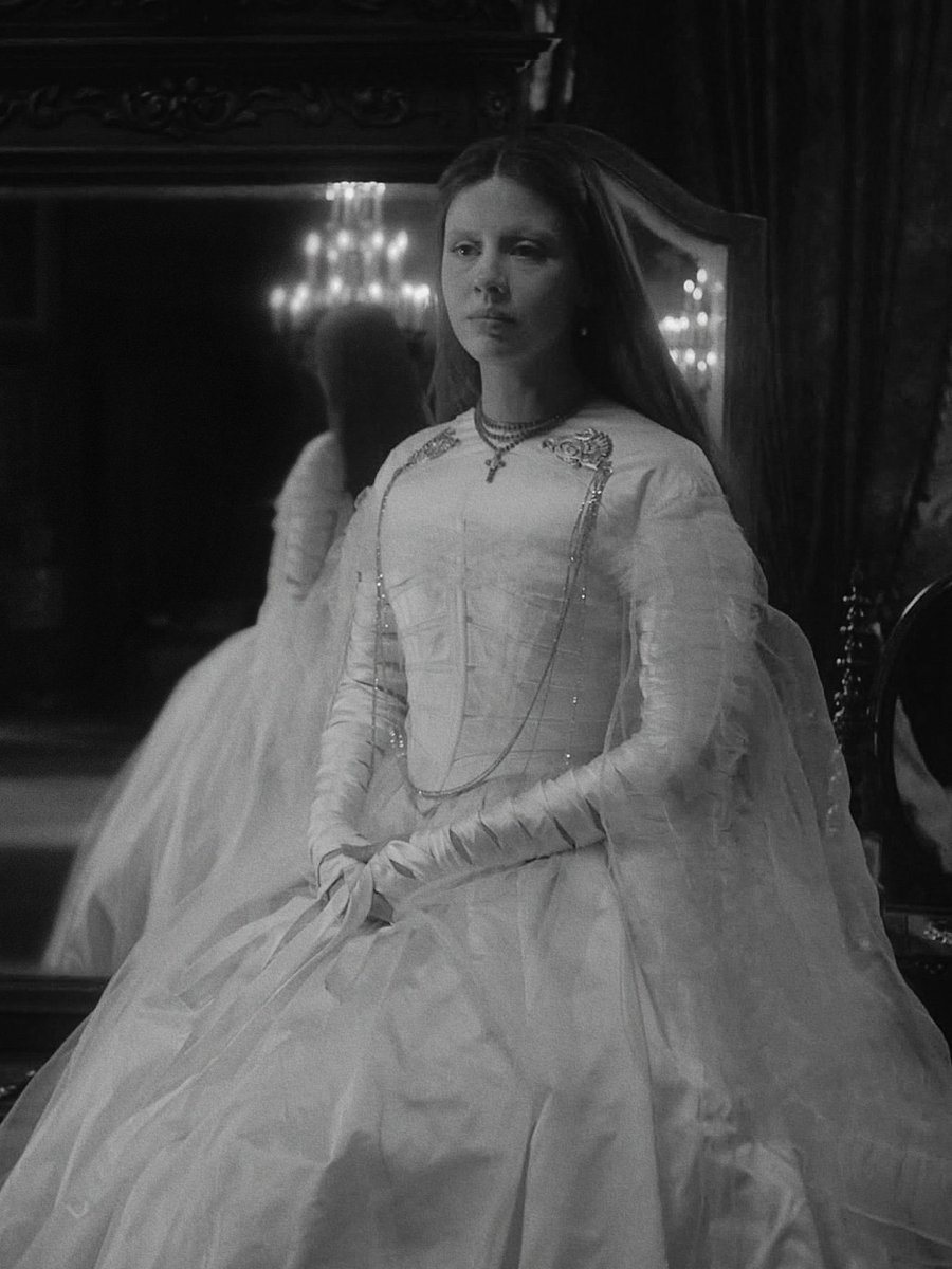 mia goth in ‘frankenstein’ (2025) ❦