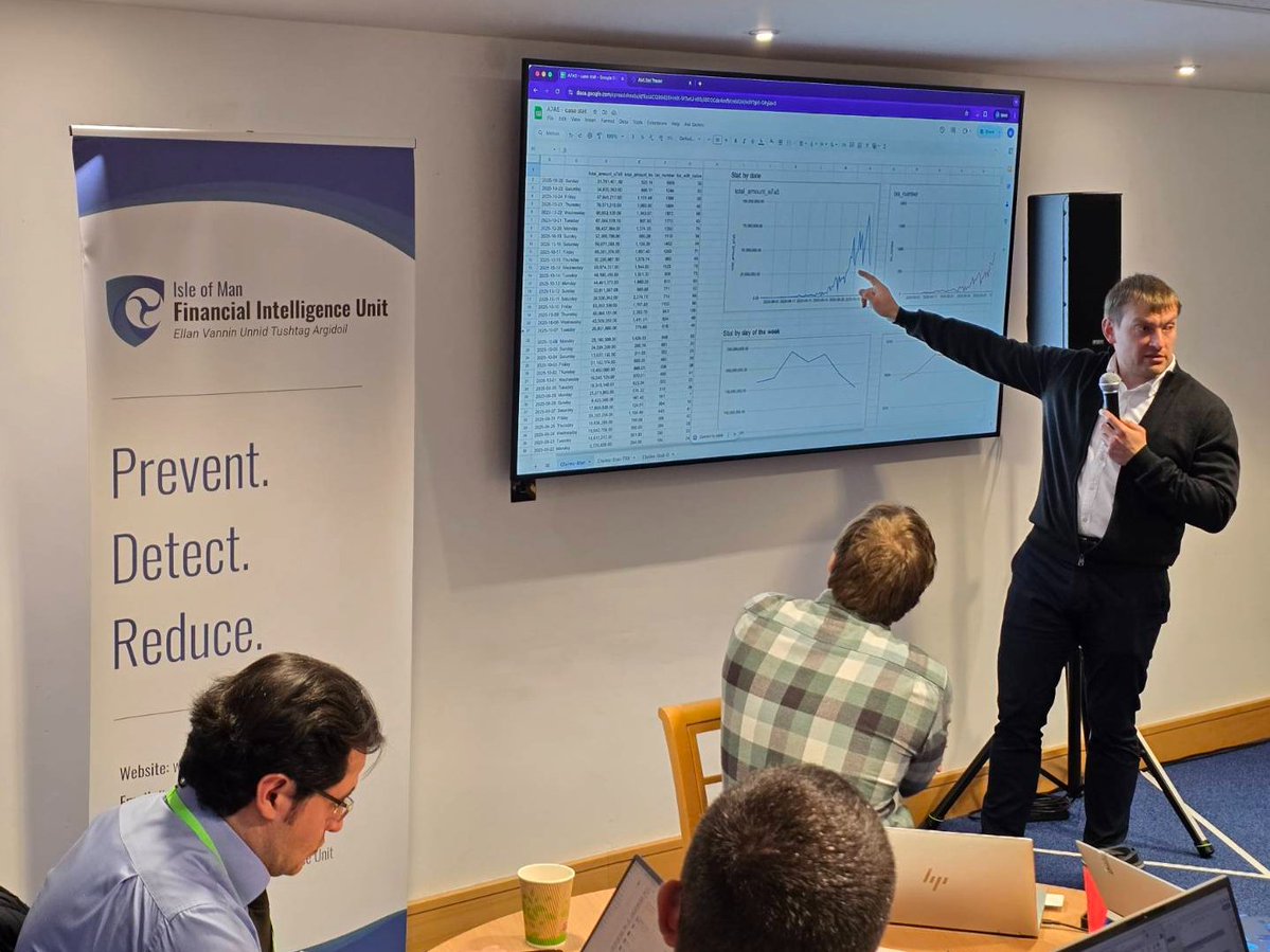 PureFi_Protocol's tweet image. This week, @mtiutin, CTO of @PureFi, joined FIU analysts from across Europe at the ECOFEL  Advanced Strategic Analysis Course on Virtual Assets in the Isle of Man.

The discussion went deep into what really drives modern AML intelligence.

📌Mike shared how AI and Machine…