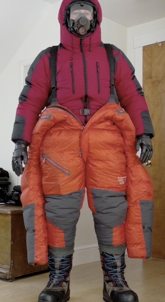 Sneusuit tweet media