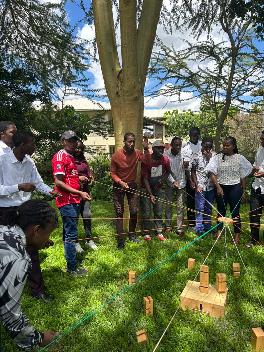 MeshackMusumba's tweet photo. It was a priviledge meeting ALEX WESONGA , President of the Busia Universities and Colleges Students Association, together with other inspiring young leaders from all over Kenya. Truly empowered by the conversations and shared visions for a better future. https://t.co/61QBF6r8dR