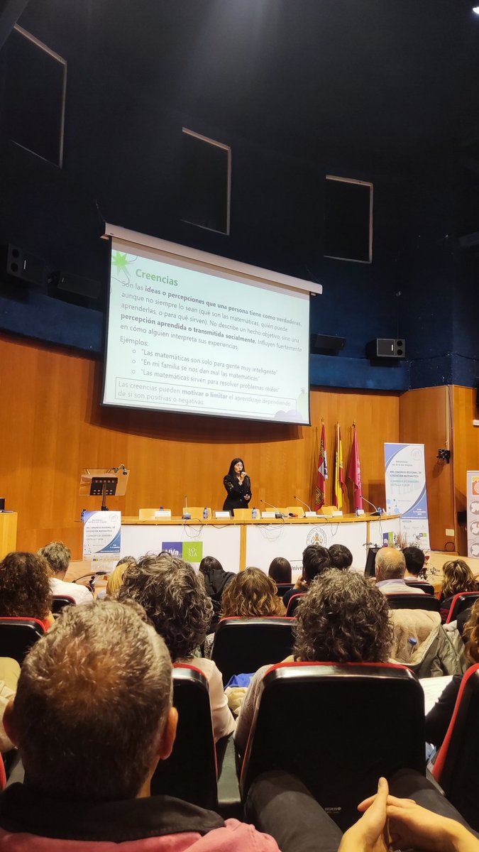 Mates_Manu's tweet photo. Ponencia inaugural "Matemáticas al otro lado del río", de M Ángeles Gil Blanco. Trabajando las emociones en las matemáticas. #XVICongresoRegionalCyL https://t.co/Cx30YgccFL