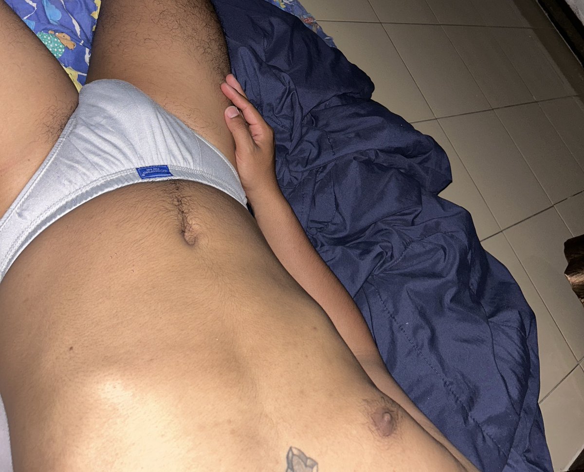 นอนไม่หลับ  อยากนัวควยยยย❄️