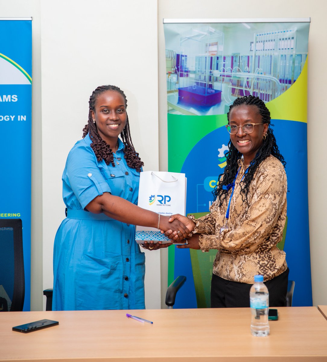 RwandaPolytec's tweet image. Today, @RwandaPolytec welcomed Anthea Manasseh, @AFD_en Country Director to Rwanda, for a courtesy visit that reinforced our partnership in enhancing TVET access, quality, and employability.
@SylvieMucyo, the Vice Chancellor, commended AFD’s comprehensive and forward-looking…