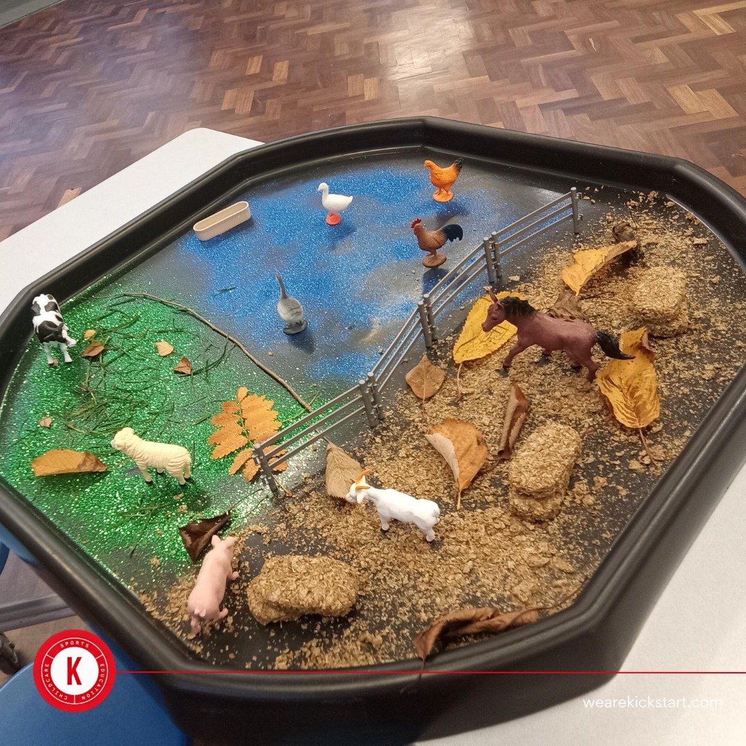 wearekickstart's tweet image. ✨ Fun-filled day at Cheadle Catholic! Board games, paper sparklers 🎇, tuff tray farm animals 🐑, and creative artwork 🎨. 💛

#CheadleCatholic #LearningThroughPlay #FunAndLearning #Kickstart