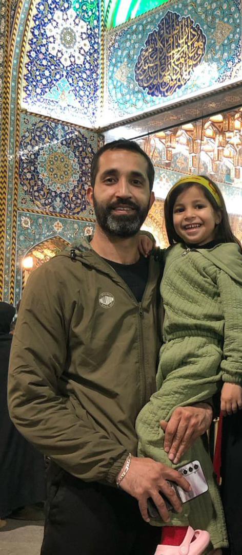 ان تختار الرقص و الغناء في الرياض دون التفكير في تطوير نفسك و بلدك..هذا سهل جدا

ان تطور نفسك علميا و تختار تقديمها للمال و الجاه..هذا سهل

ان تدرس و تغترب عن بلدك لتسافر الى بلد اخر و تقدم نفسك و علمك و عمرك ضد اسرائيل دفاعا عن الحق..فهذا هو الفوز العظيم

سلام عليك يا عمران