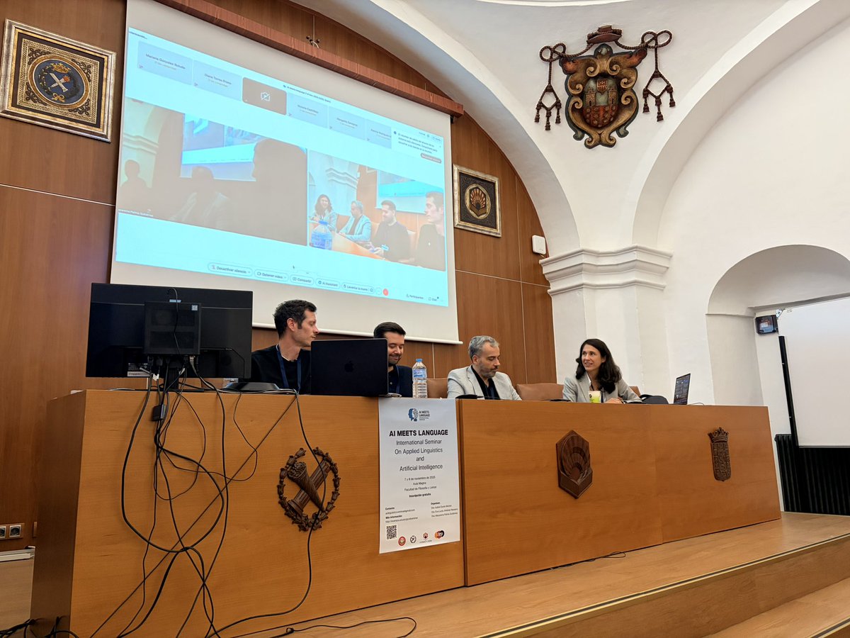 📣 Last but not least! Round table ✌🏼
<a href="/LinguaCor_/">LinguaCor</a> 
<a href="/AzaharaVeroz/">Azahara Veroz</a>