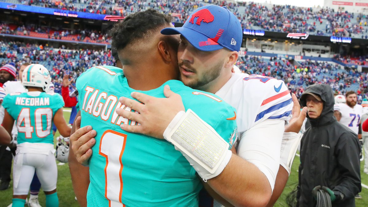 OneBillsLive's tweet image. 🚨We've hit the end of the week. Tune in for all the latest, 1-3pm. Plus, we'll open up this week's mailbag and we want to know your game day plans on Sunday! #BUFvsMIA

Coming up:
➡️2:00pm - NFL Films' Greg Cosell

@MSGNetworks/@WGR550/@TheFanRochester