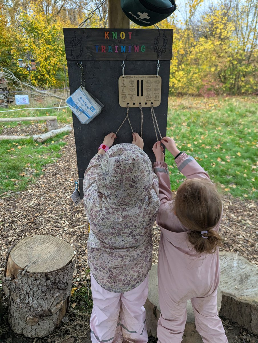 leeks_dan's tweet image. A lovely Forest School session with early years this morning, lots of child led play and learning happening. Don't forget to follow us in Facebook at Aylesham primary Forest school 🌳🌳
